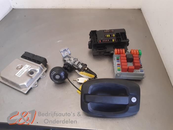 Kontaktslot + computer van een Fiat Ducato, Gebruikt, -, -, Ophalen of Verzenden