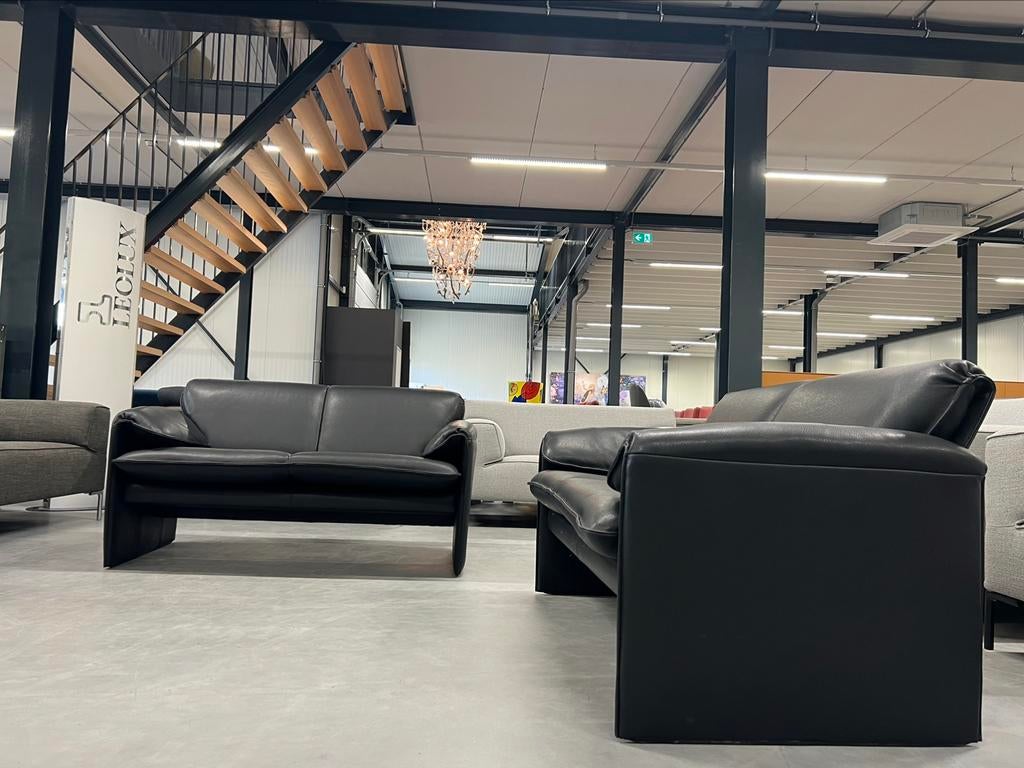2 Nieuw Leolux Bora Bora 2 zits bank Zwart leer Design, Ophalen of Verzenden, Nieuw, 75 tot 100 cm, Leer