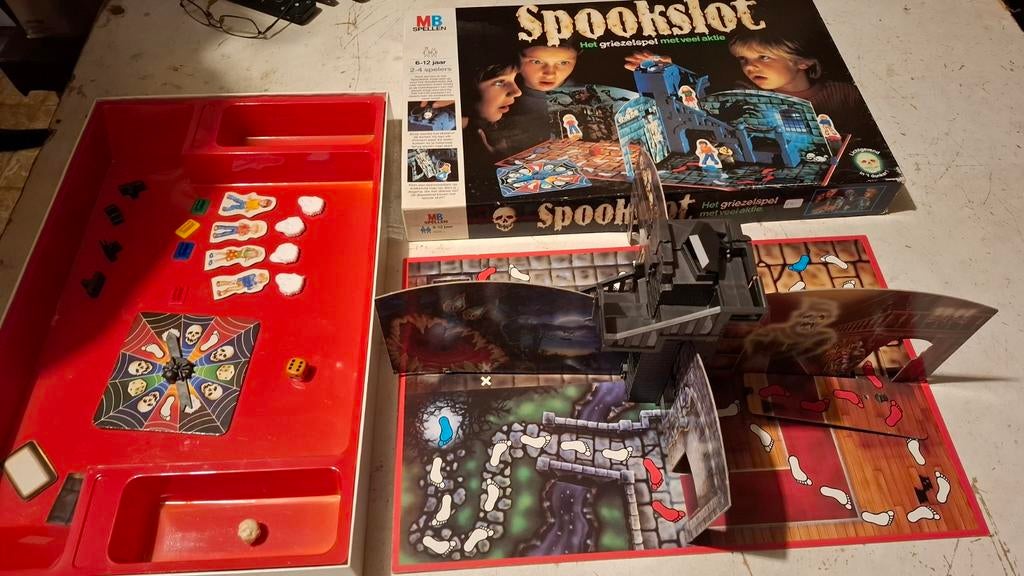 Spookslot zwarte doos, Drie of vier spelers, Ophalen of Verzenden, Zo goed als nieuw, MB