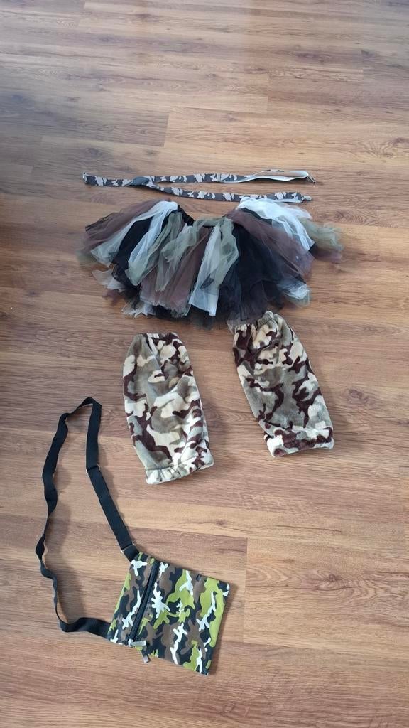 Carnaval Verkleedkleren camouflage set, Kinderen en Baby's, Carnavalskleding en Verkleedspullen, Ophalen of Verzenden, Zo goed als nieuw