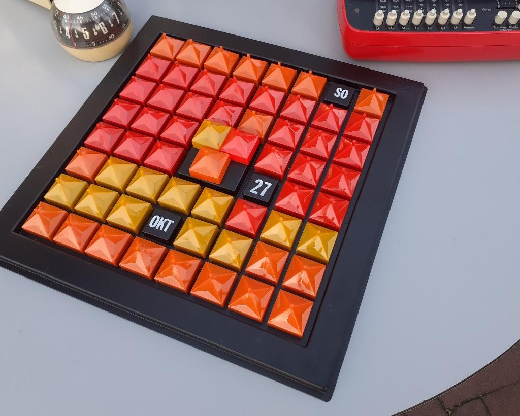 space age design jaren 70 kalender seventies plastic Panton, Gebruikt, ?, ?, ?