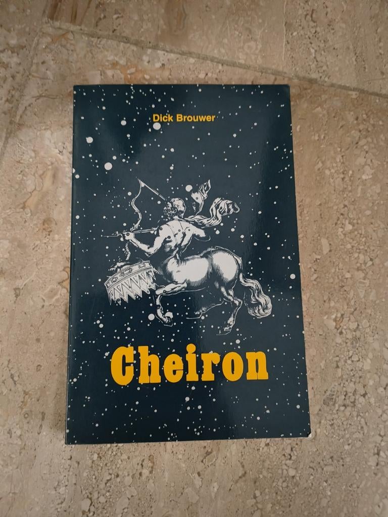 D. Brouwer - Cheiron, Ophalen of Verzenden, Zo goed als nieuw, D. Brouwer
