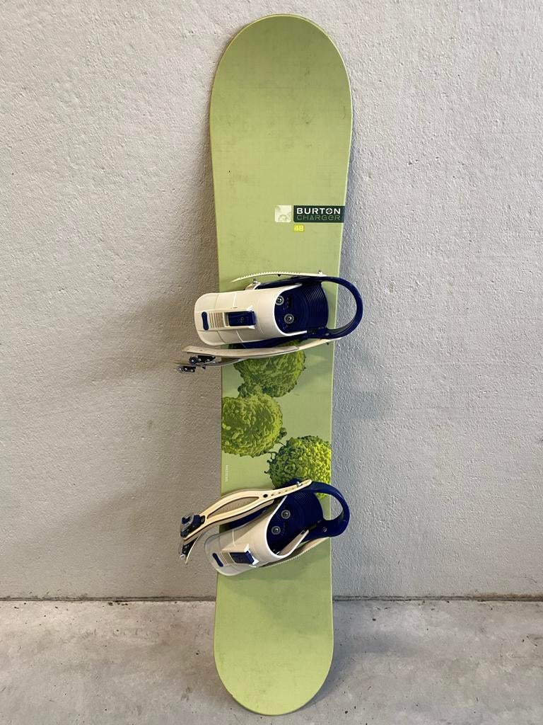 Burton Snowboard 1.30m + Tas, Sport en Fitness, Snowboarden, Ophalen, Gebruikt, Board