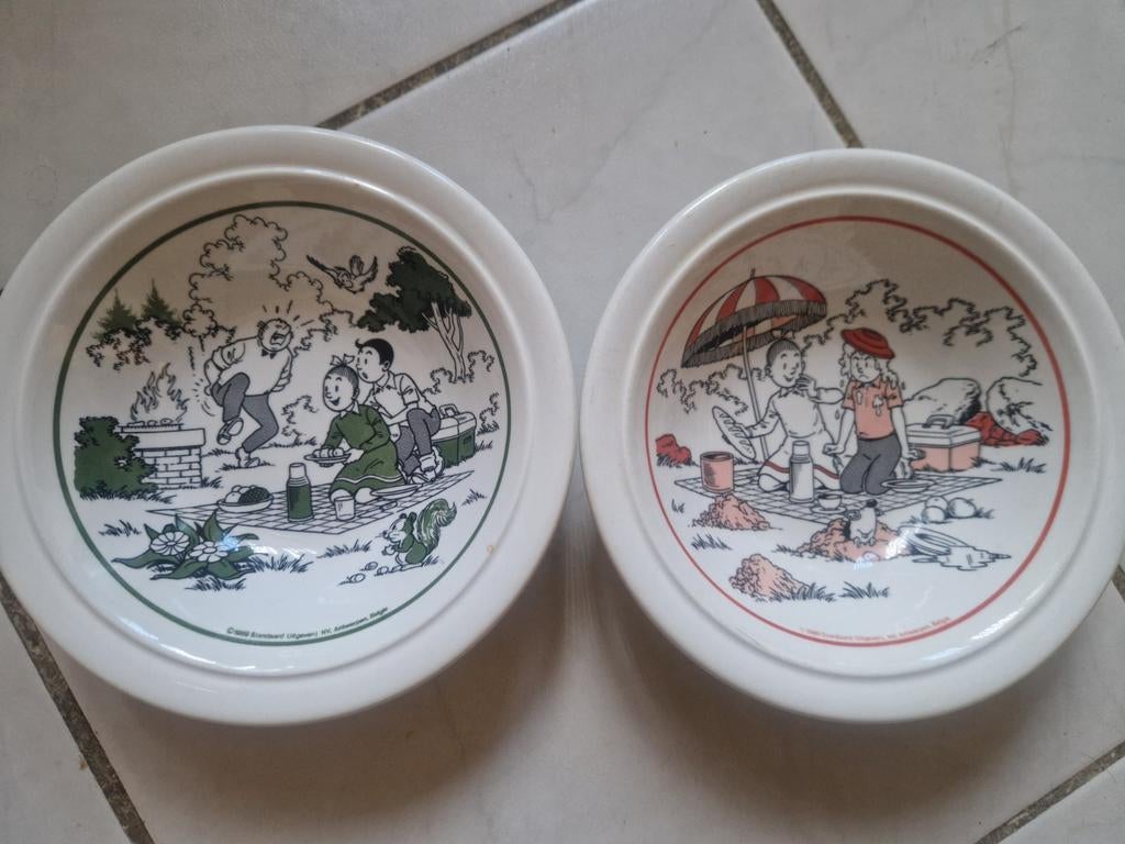 2 suske en wiske bordjes, Ophalen of Verzenden, Zo goed als nieuw