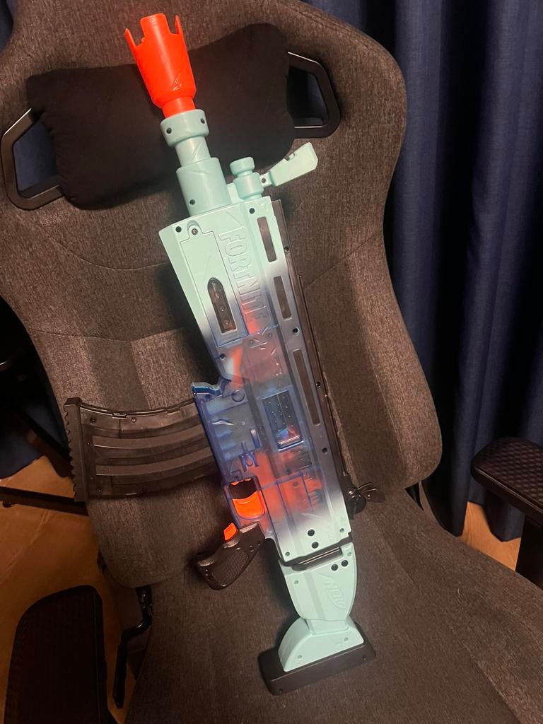 Fortnite Slurp Scar nerf gun, Kinderen en Baby's, Ophalen, Zo goed als nieuw