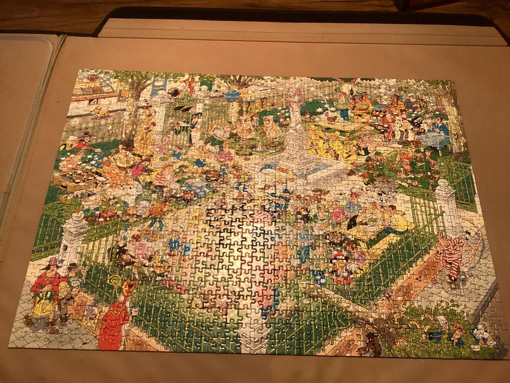 Jan van Haasteren puzzels, Hobby en Vrije tijd, Denksport en Puzzels, Ophalen, 500 t/m 1500 stukjes, Zo goed als nieuw