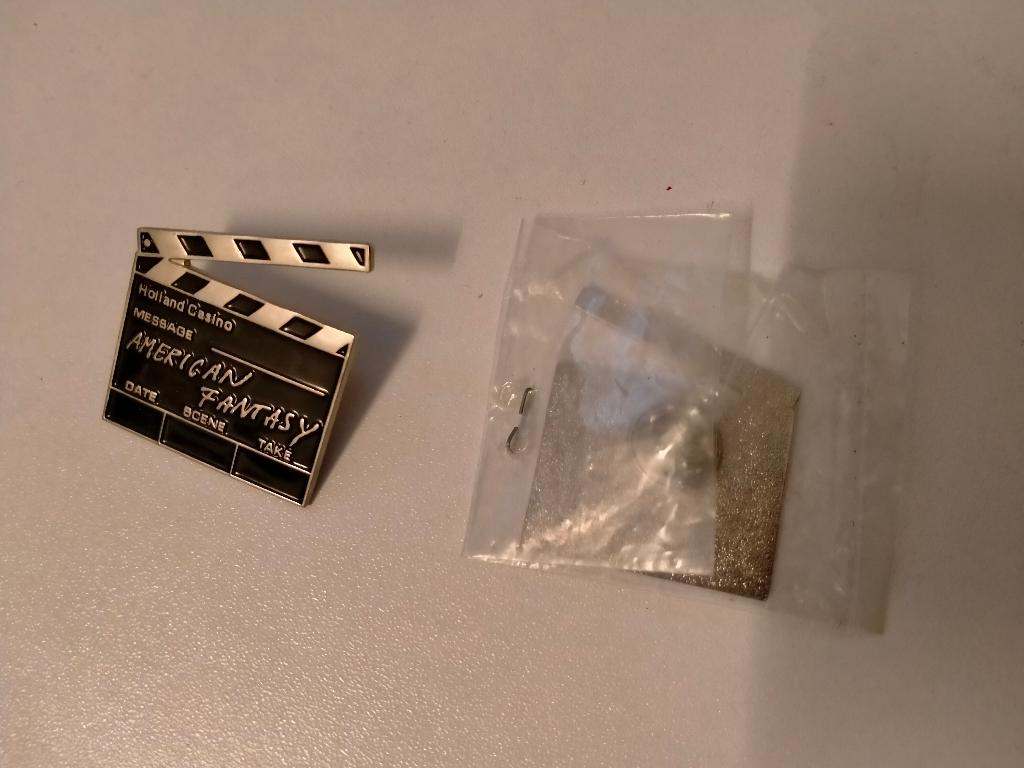 Holland Casino American Fantasy pin pins logo klapbord film, Ophalen of Verzenden, Zo goed als nieuw