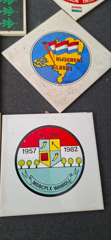 Diverse tegeltjes, Verzamelen, Ophalen, Landmacht, Nederland, Embleem of Badge