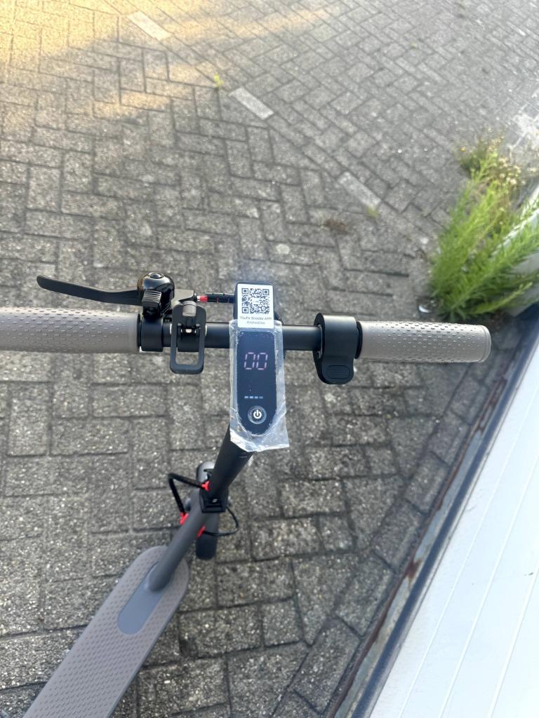 Elektrische Step M365 – 30 km actieradius – 350W – 30KM/H, Fietsen en Brommers, Steps, Ophalen, Nieuw, Elektrische step (E-scooter)