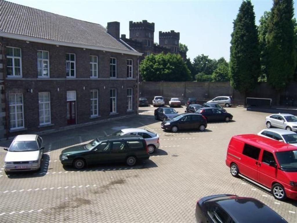 Parkeerplaats te huur Herbenusstraat 87 te Maastricht, Huizen en Kamers, Huizen te huur, Overige soorten, Direct bij eigenaar