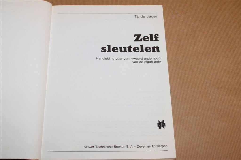 Zelf Sleutelen — Auto Onderhoud Praktische Gids 1983, Ophalen of Verzenden