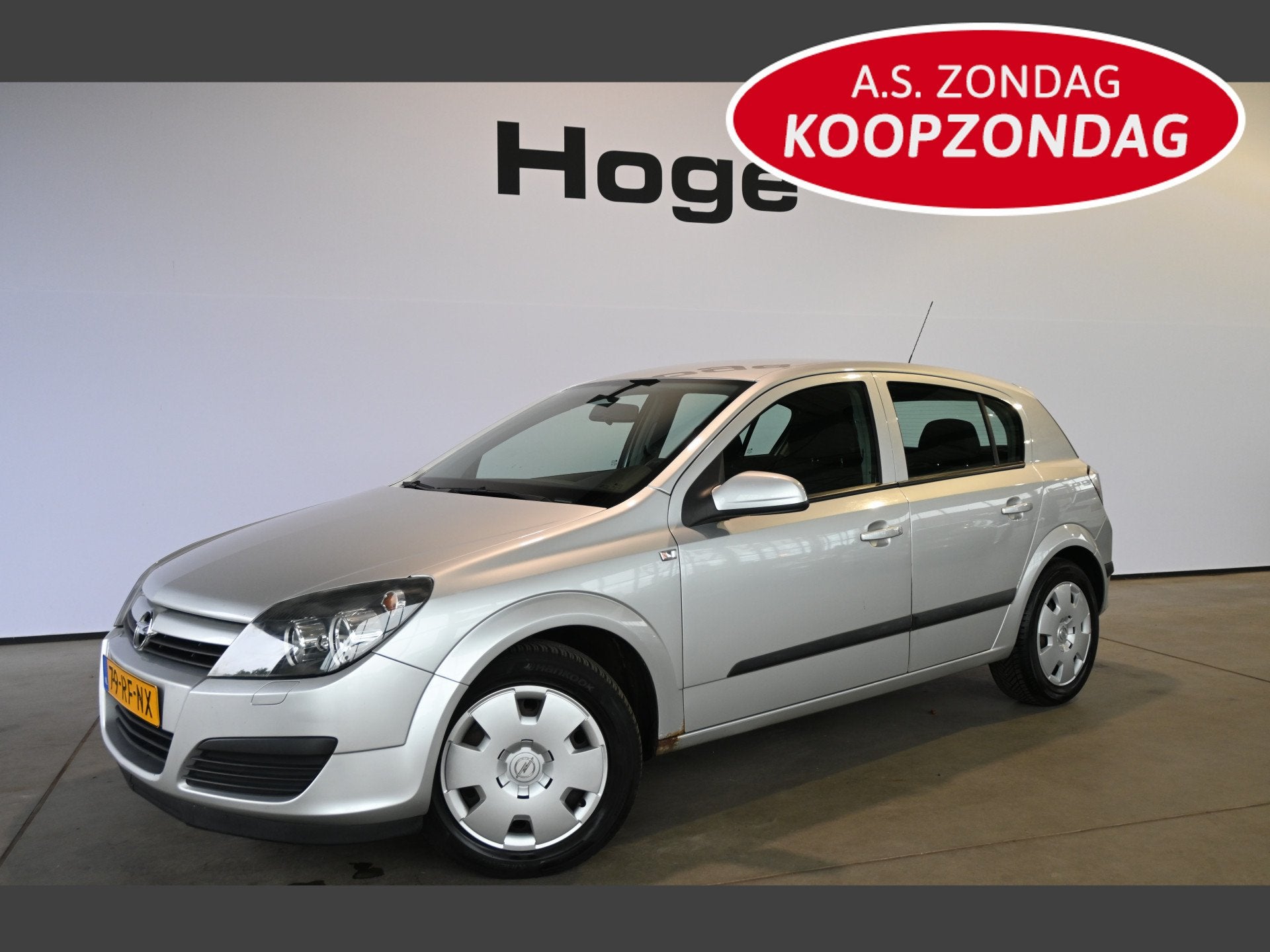 Opel Astra 1.4 Enjoy Airco Cruise Control All in Prijs! Inru, Voorwielaandrijving, Stof, Gebruikt, Zwart
