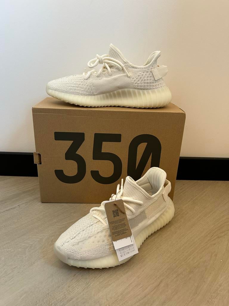 Adidas Yeezy Boost 350 V2 Bone Nieuw in doos, Ophalen of Verzenden, Nieuw, Wit, Sneakers of Gympen