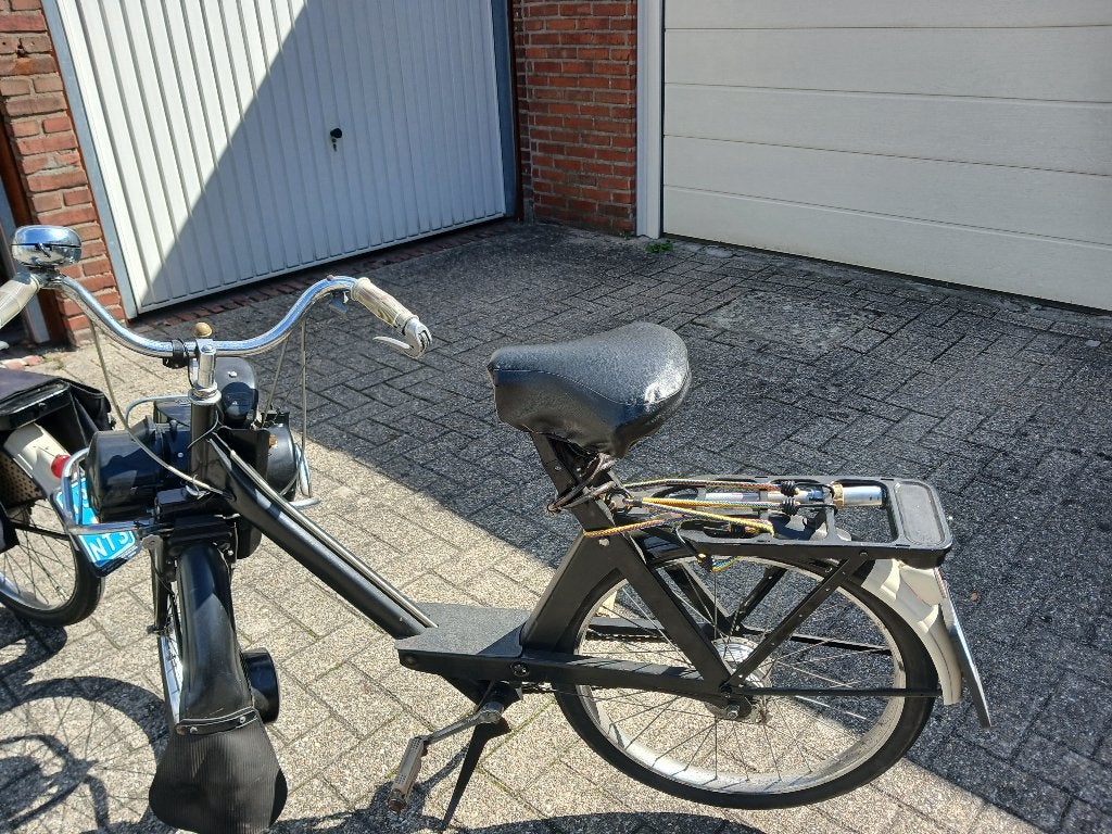 Foto 4 van 2 x Solex bromfietsen - Klassieke Franse charme