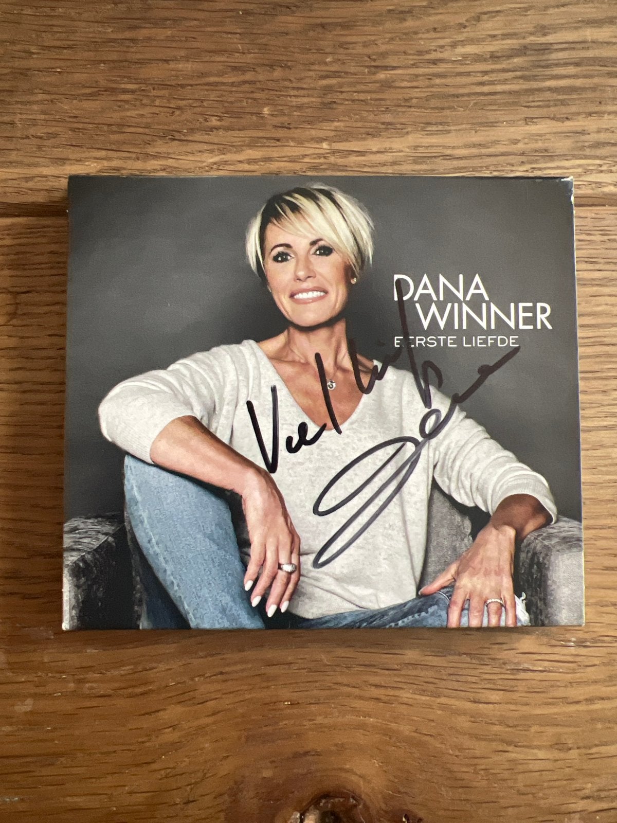 Dana Winner - Eerste Liefde (Gesigneerd), Zo goed als nieuw, Gesigneerd, Album, Schlager