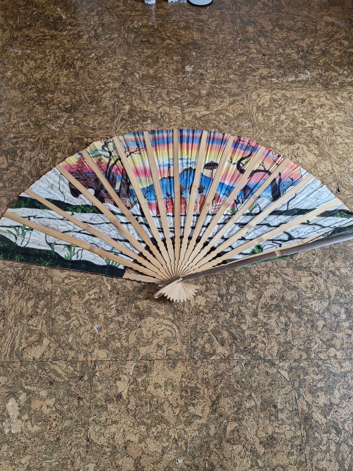 Decoratieve Japanse waaier met landschap, Ophalen, Gebruikt