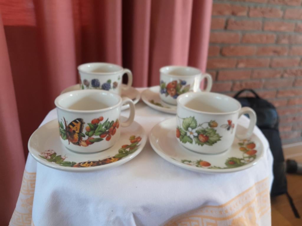 Libelle Marjolein Bastin J&G Meakin kop en schotel set, Ophalen, Keramiek, Zo goed als nieuw, Overige stijlen