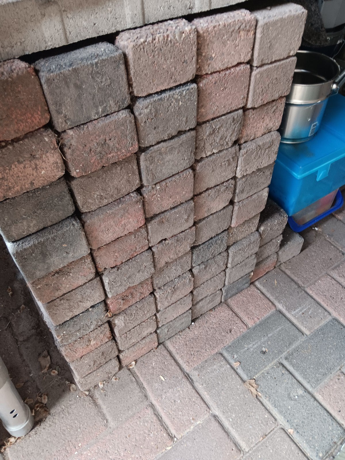 Gratis 160 gebruikte klinkers, Gebruikt, Klinkers, Ophalen of Verzenden, Minder dan 5 m²