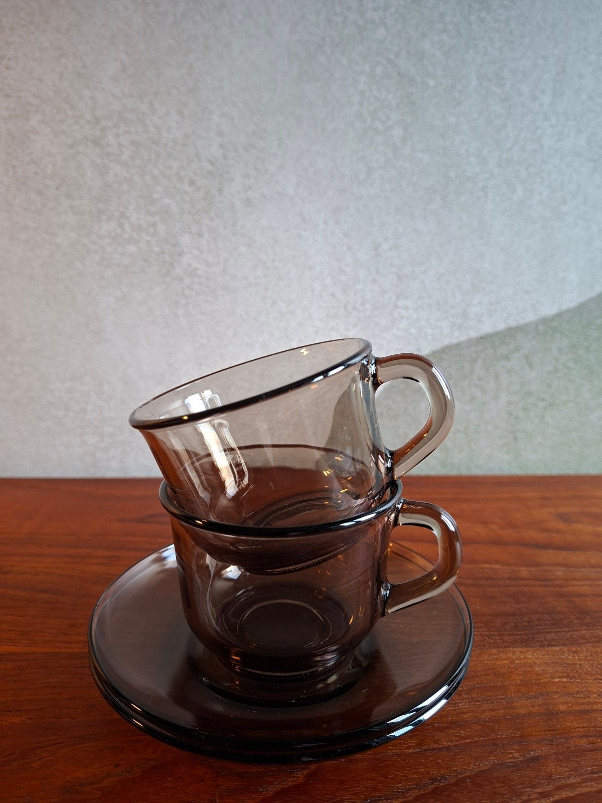 Set van 2 vintage Arcoroc France kop en schotel (rookglas), Ophalen of Verzenden