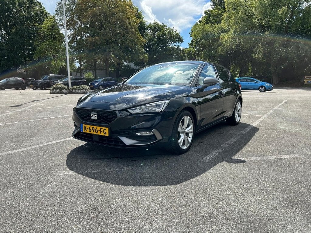 Seat Leon 1.5 TSI FR-line NAP Keyless/Carplay/Leder, Voorwielaandrijving, 1498 cc, 4 cilinders, 150 pk