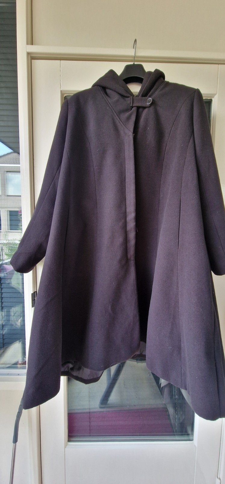 Mooie A-lijn  jas,  met capuchon/ kraag van X-Two, X-Two, Zwart, Maat 46/48 (XL) of groter, Ophalen of Verzenden