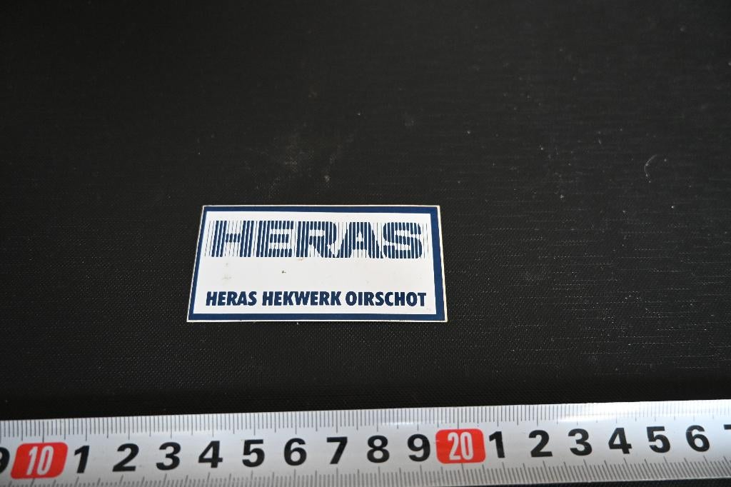 sticker Oirschot HERAS Hekwerk, Ophalen, Zo goed als nieuw