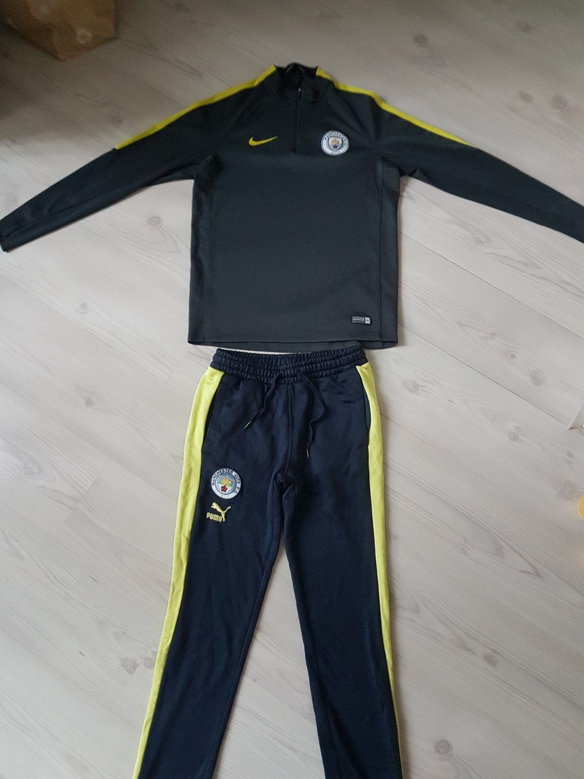 Manchester City trainingspak in size medium, Ophalen of Verzenden, Zo goed als nieuw
