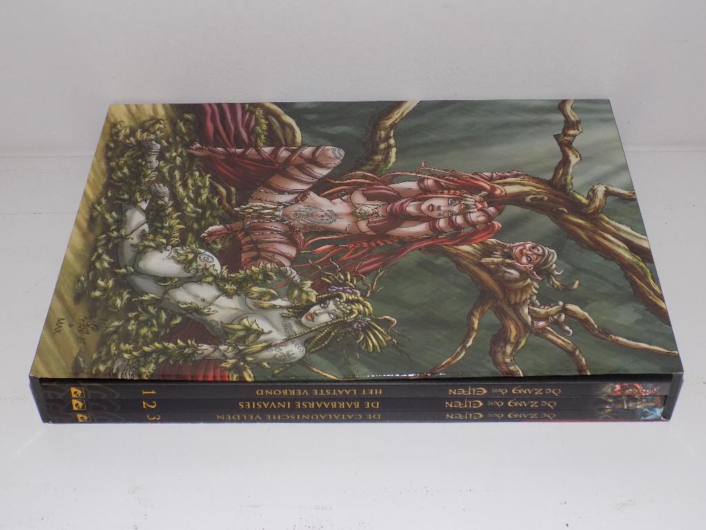 De zang der Elfen ~ Complete serie HC's 1 tm 3 + BOX + teken, Eén stripboek, Ophalen of Verzenden, Zo goed als nieuw