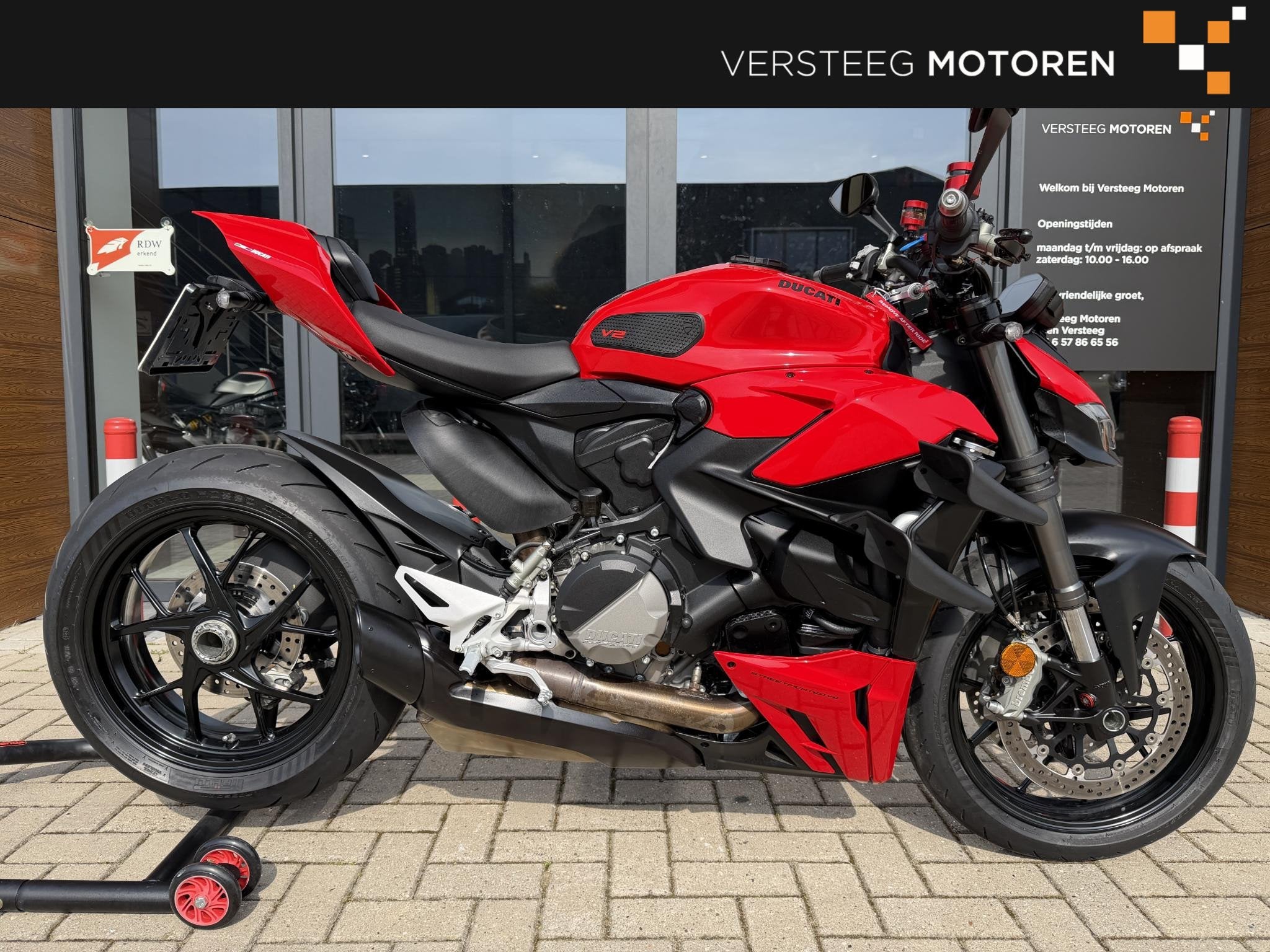 Ducati Streetfighter V2 wings#Monoposto#zgan, Motoren, Motoren | Ducati, Info@ducati.com, Ducati North Europe B.V., Maanweg 174
2516 AB  Den Haag, NL
