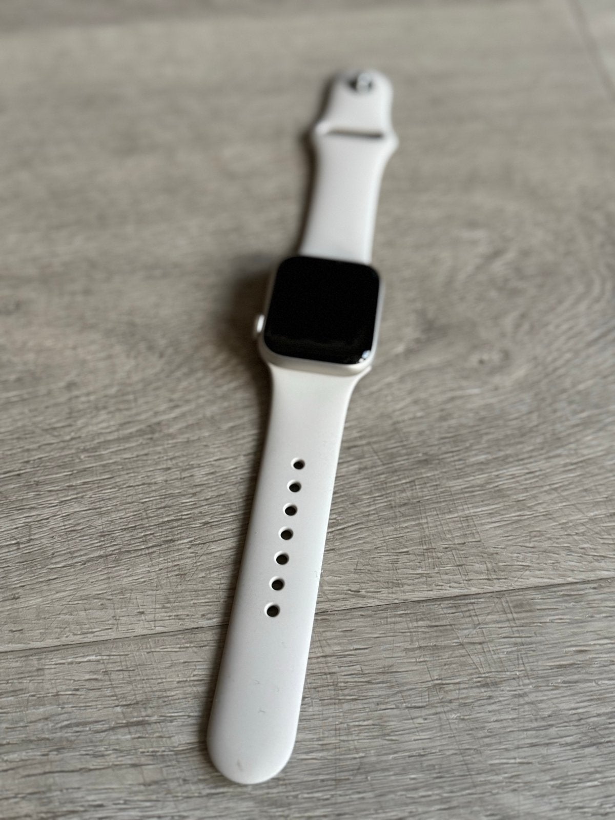 Apple Watch SE (2e gen, GPS) Aluminium 40MM, Ophalen of Verzenden, Zo goed als nieuw, Zilver, IOS