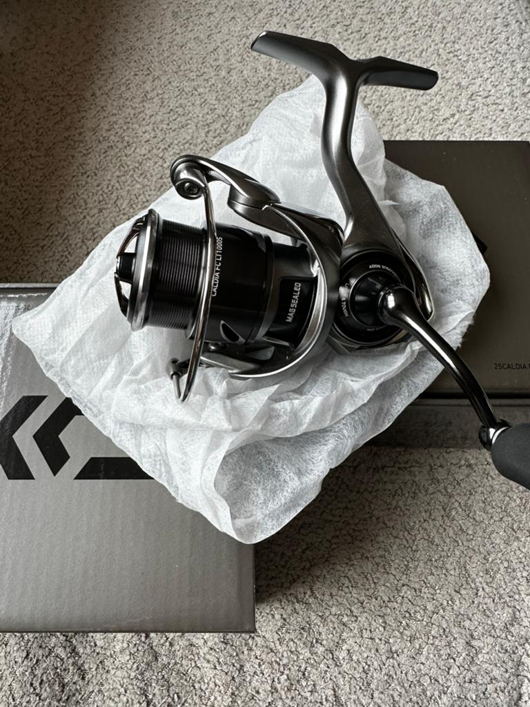 Daiwa Caldia ‘25 LT 1000S enkele maal gebruikt, Watersport en Boten, Hengelsport | Roofvissen, Ophalen of Verzenden, Zo goed als nieuw