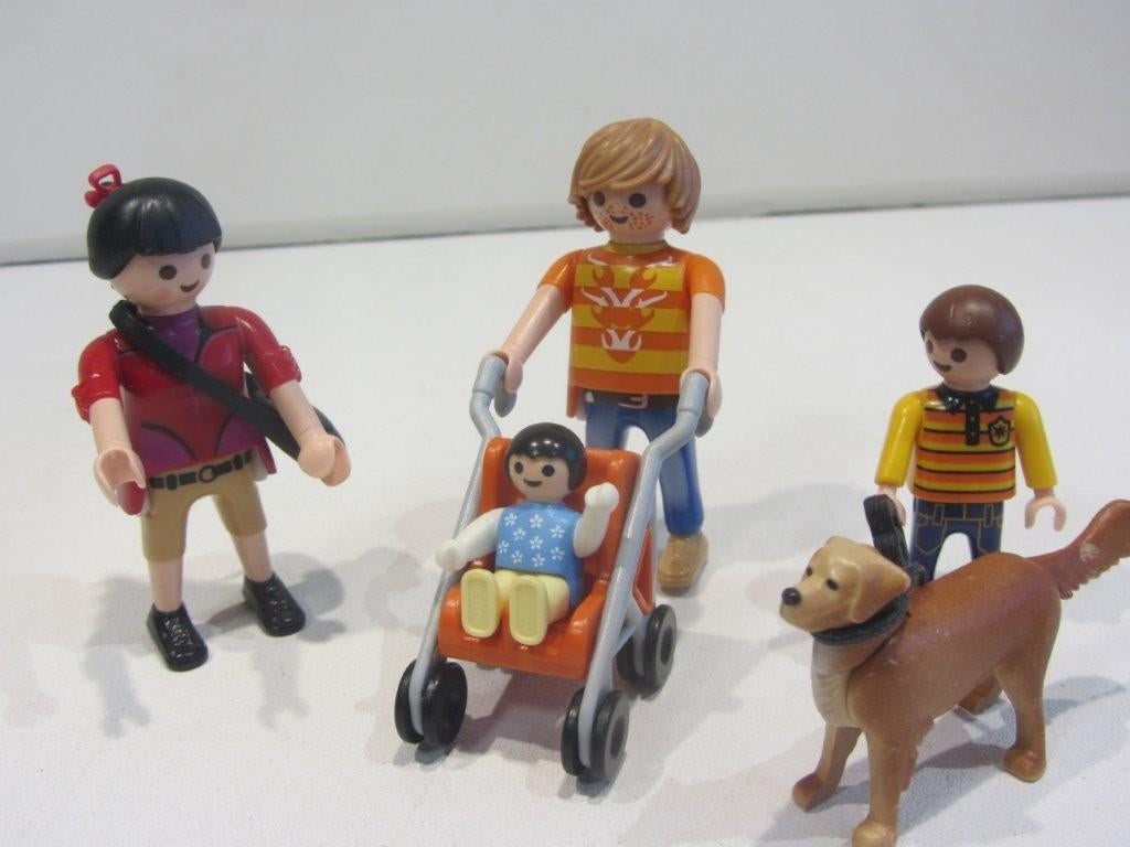 playmobil gezinswandeling met buggy kinderwagen  en hond, Kinderen en Baby's, Speelgoed | Playmobil, Ophalen of Verzenden, Gebruikt