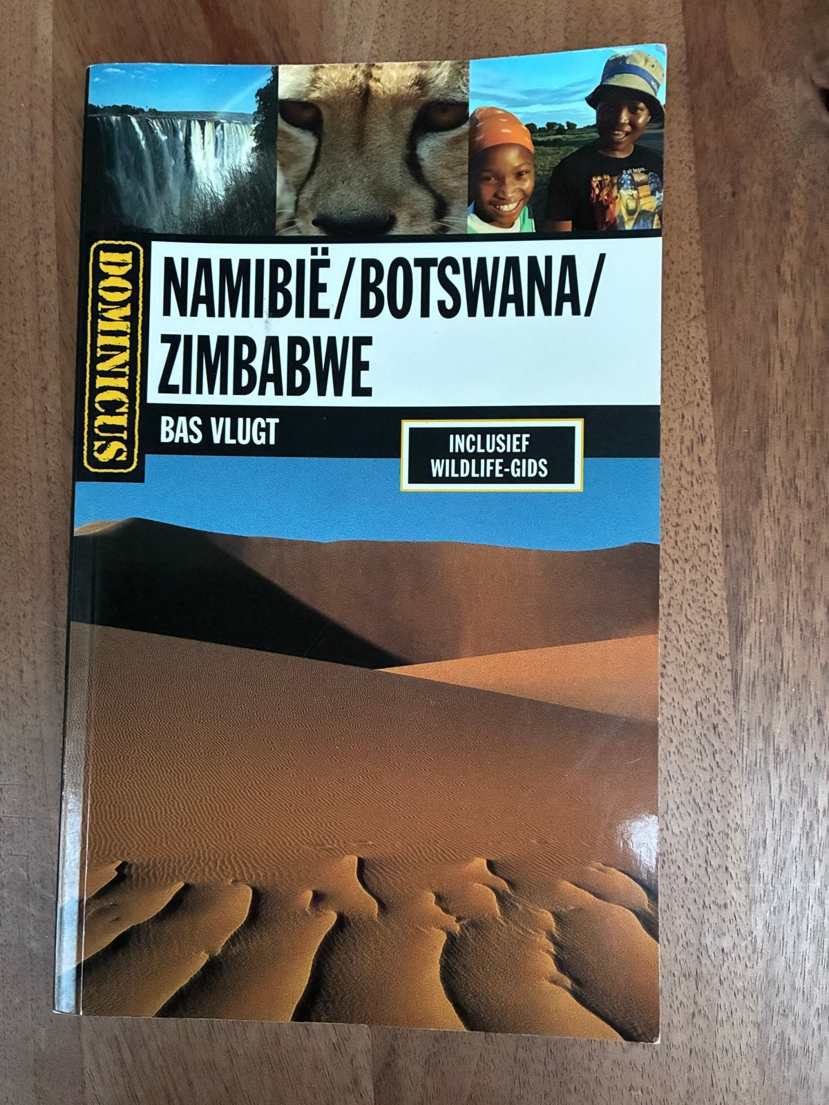 Dominicus Reisgids Namibië/Botswana/Zimbabwe, Afrika, Ophalen of Verzenden, Reisgids of -boek, Gelezen