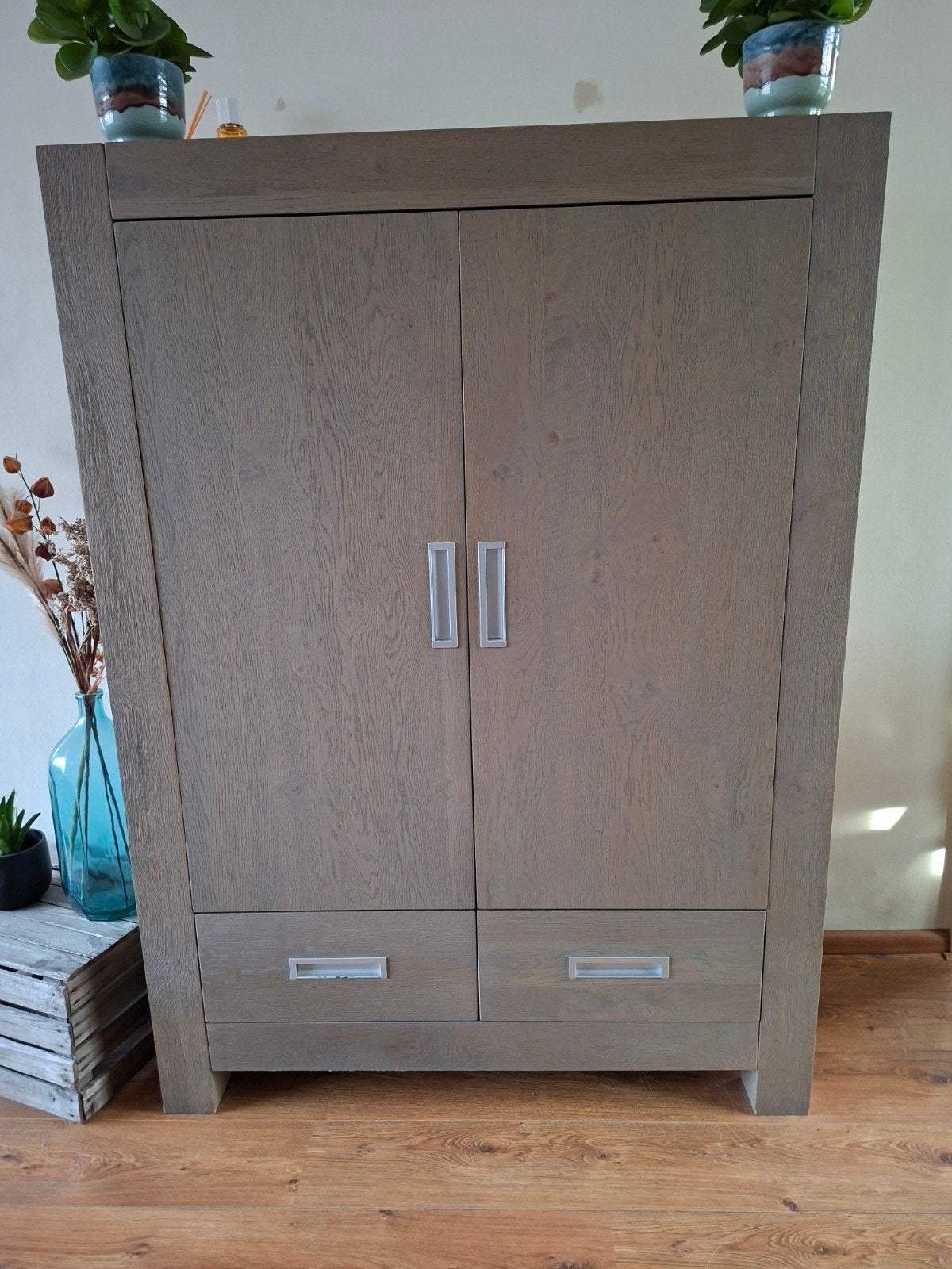Eiken kast met soft-closing, 2 deuren en 2 lades, Ophalen