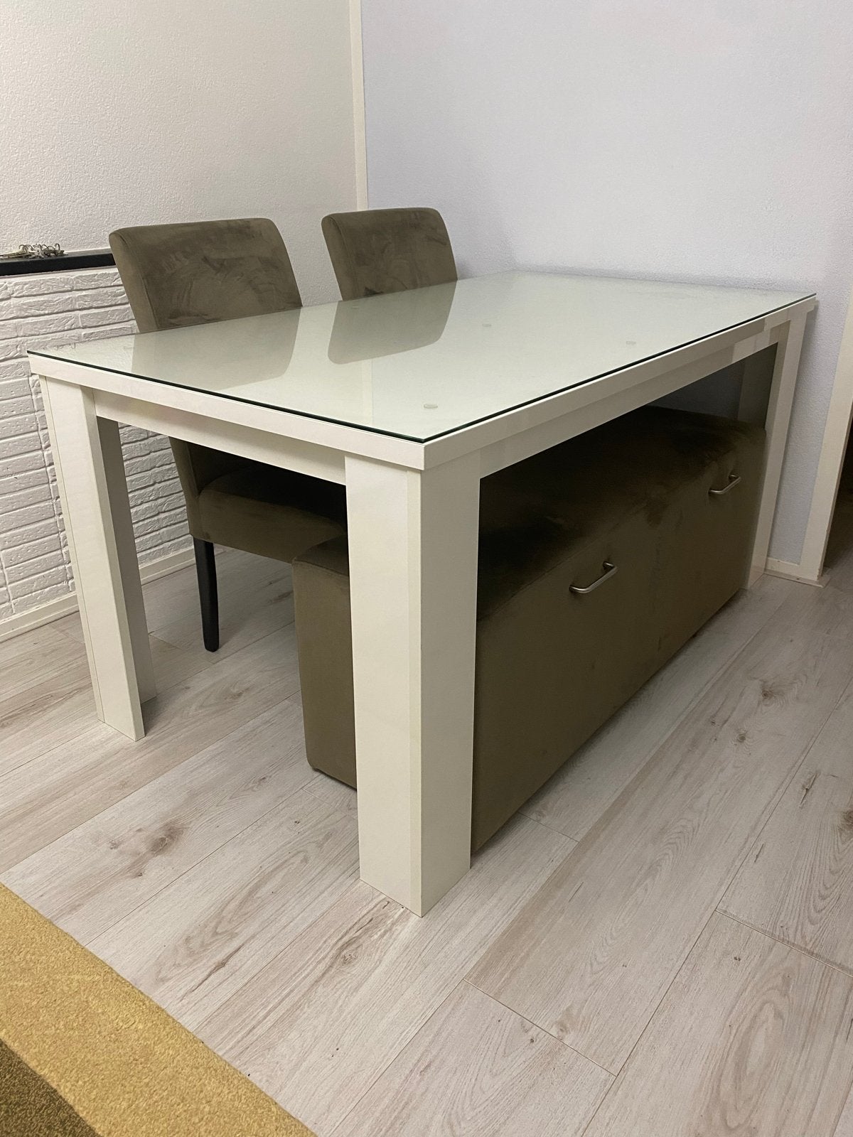 Witte eettafel met glazen blad (evetueel meubels), Huis en Inrichting, Ophalen, Gebruikt, 50 tot 100 cm, Glas