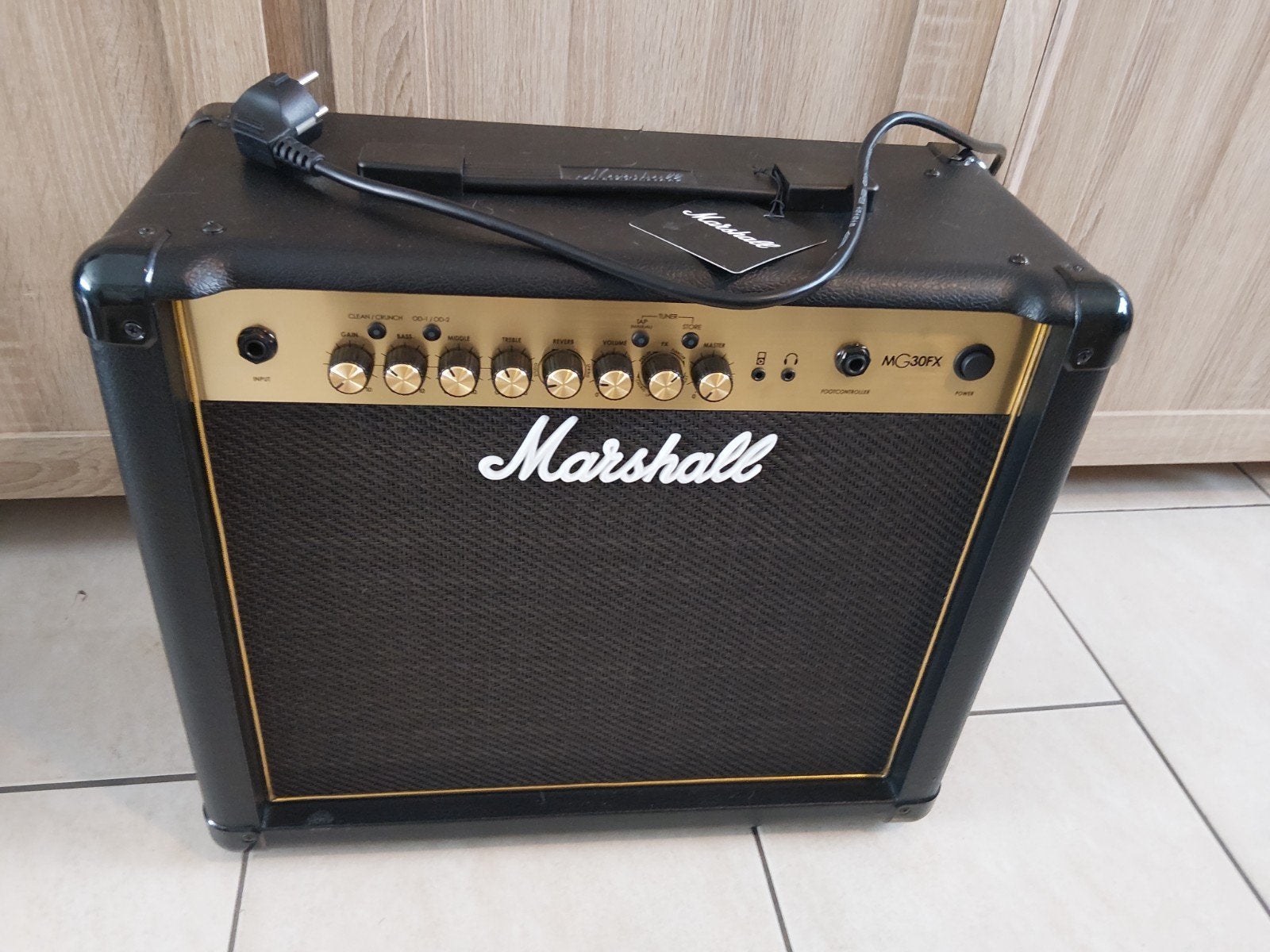 Marshall MG30FX gitaarversterker - 70 Watt, Ophalen, Zo goed als nieuw, Gitaar, 50 tot 100 watt