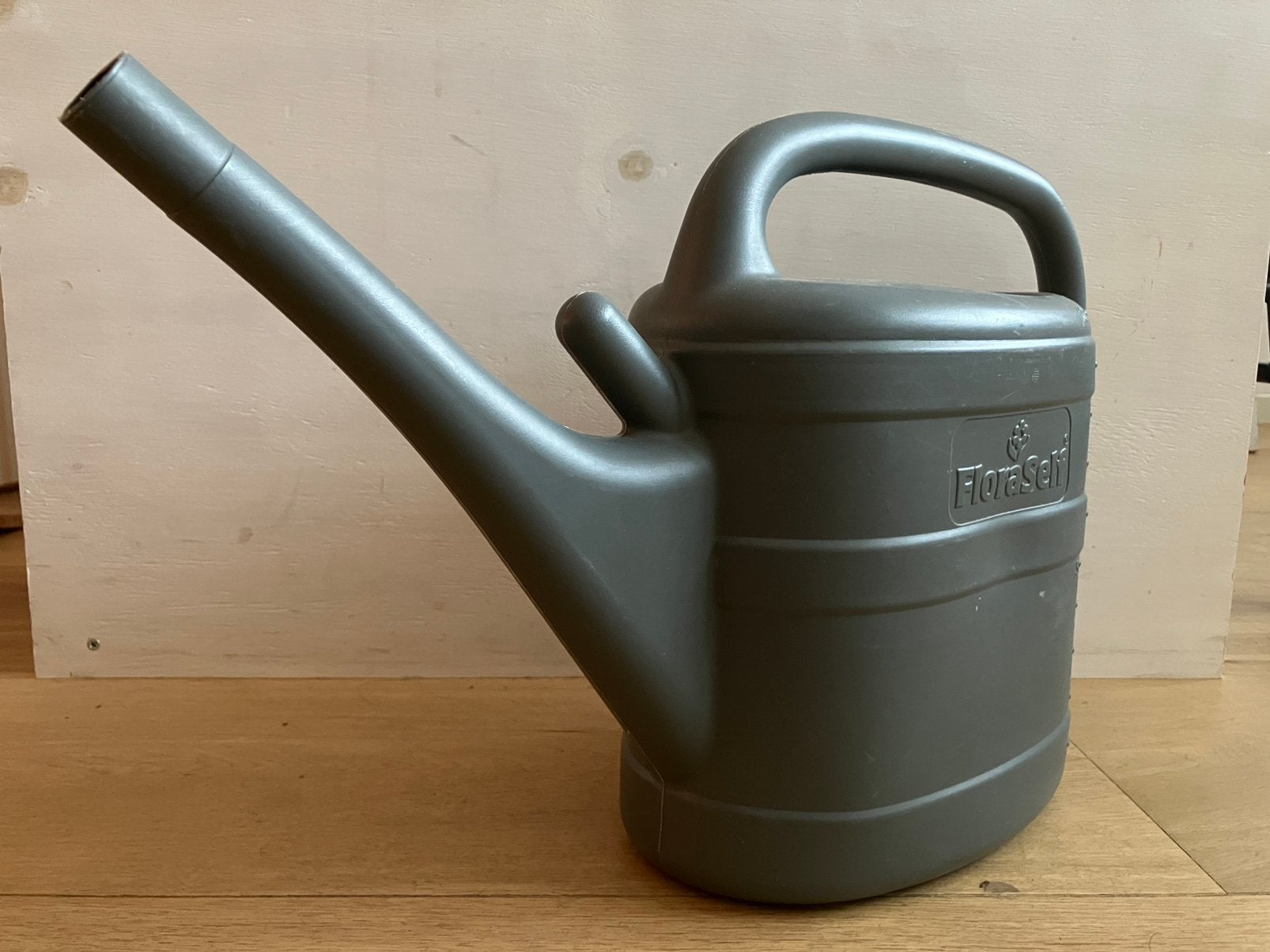 FloraSelf gieter van recycled plastic, Tuin en Terras, Gieters, Ophalen, Zo goed als nieuw, Kunststof