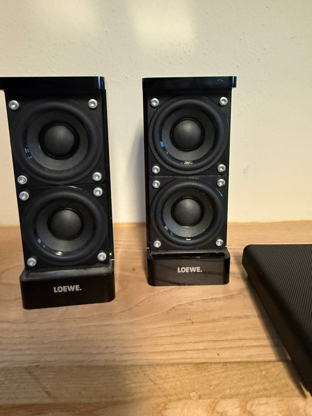 Loewe BOSE CUBE Individuele Sound Satellite Speaker ZEERGOED, Ophalen of Verzenden, Zo goed als nieuw, Front, Rear of Stereo speakers