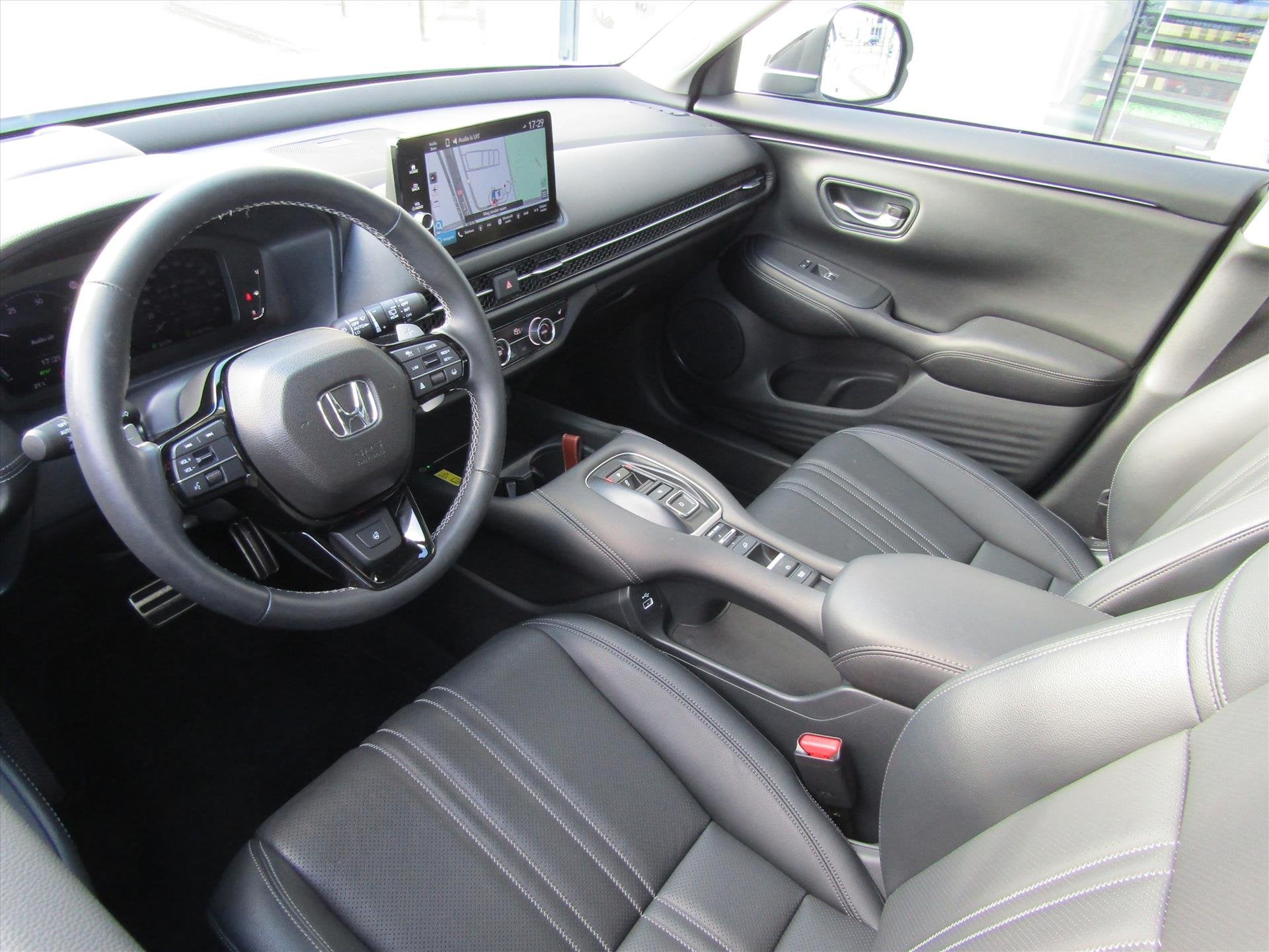 Honda Zr-V 2.0 Full Hybrid 184pk Aut Advance, Allweather ban, Auto's, Automaat, Dealer onderhouden, 700 kg, ZR-V