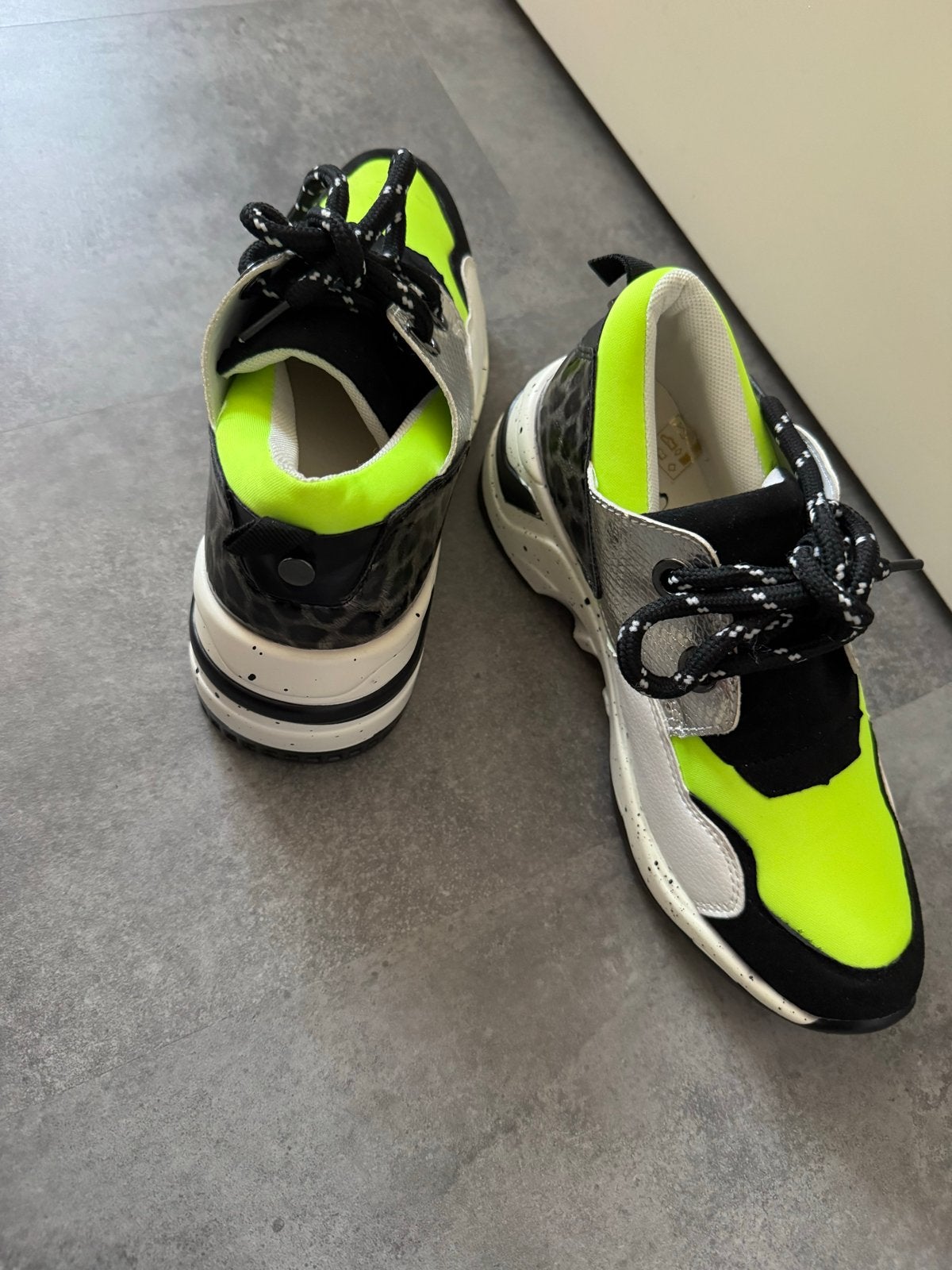 Dames sneakers Maat 39, Kleding | Dames, Schoenen, Ophalen of Verzenden, Nieuw, Groen, Sneakers of Gympen