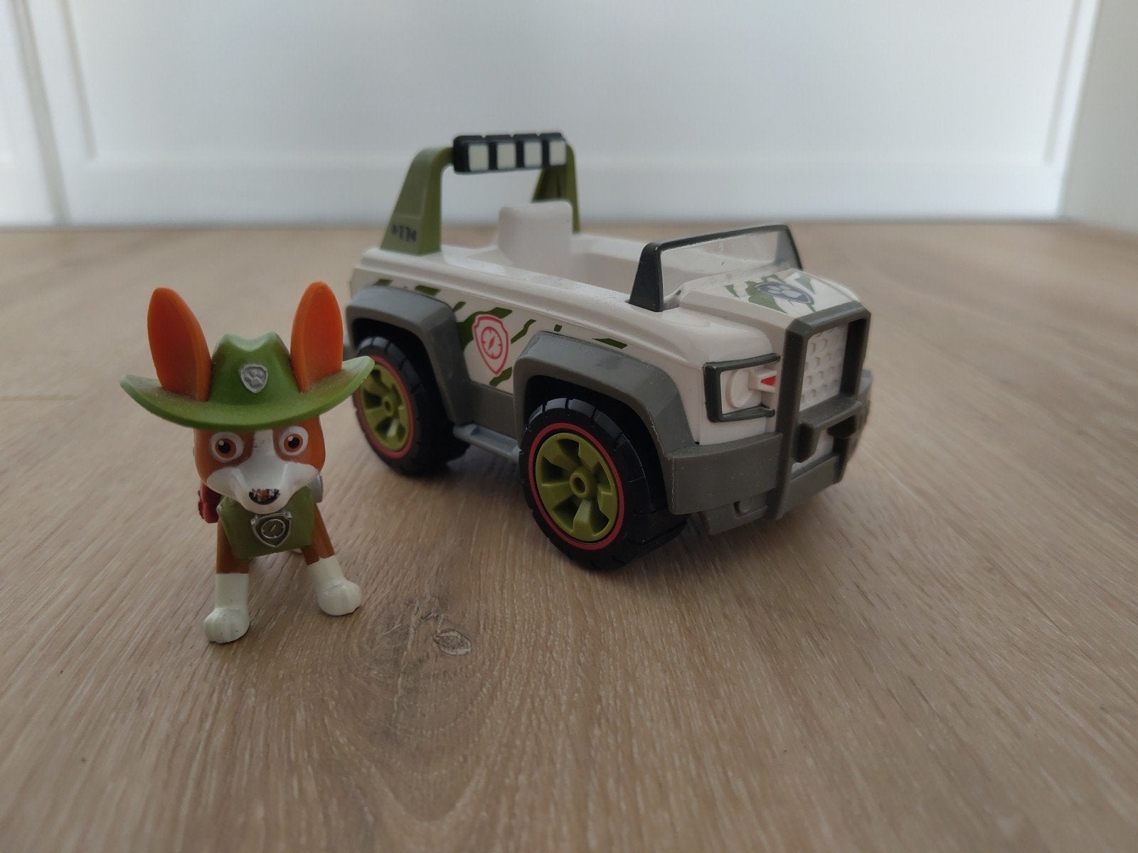 Paw Patrol reddingsvoertuig met Tracker-speelfiguur, Kinderen en Baby's, Ophalen of Verzenden, Gebruikt