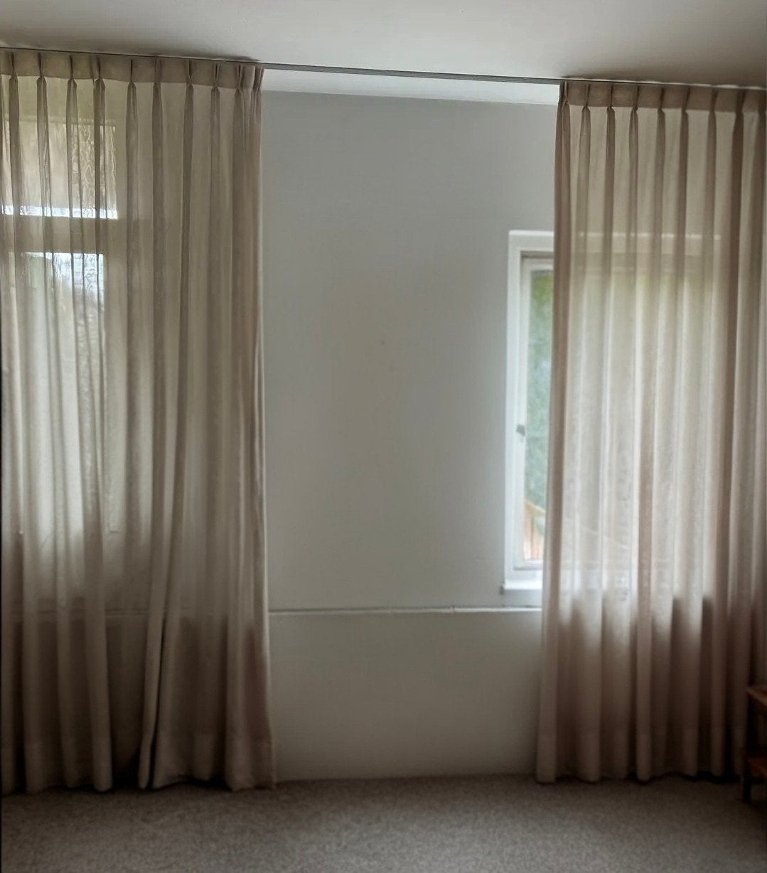 3x Vitrage gordijnen beige met vierkantjes, 130x245 cm, Huis en Inrichting, Stoffering | Gordijnen en Lamellen, Gebruikt, 100 tot 150 cm