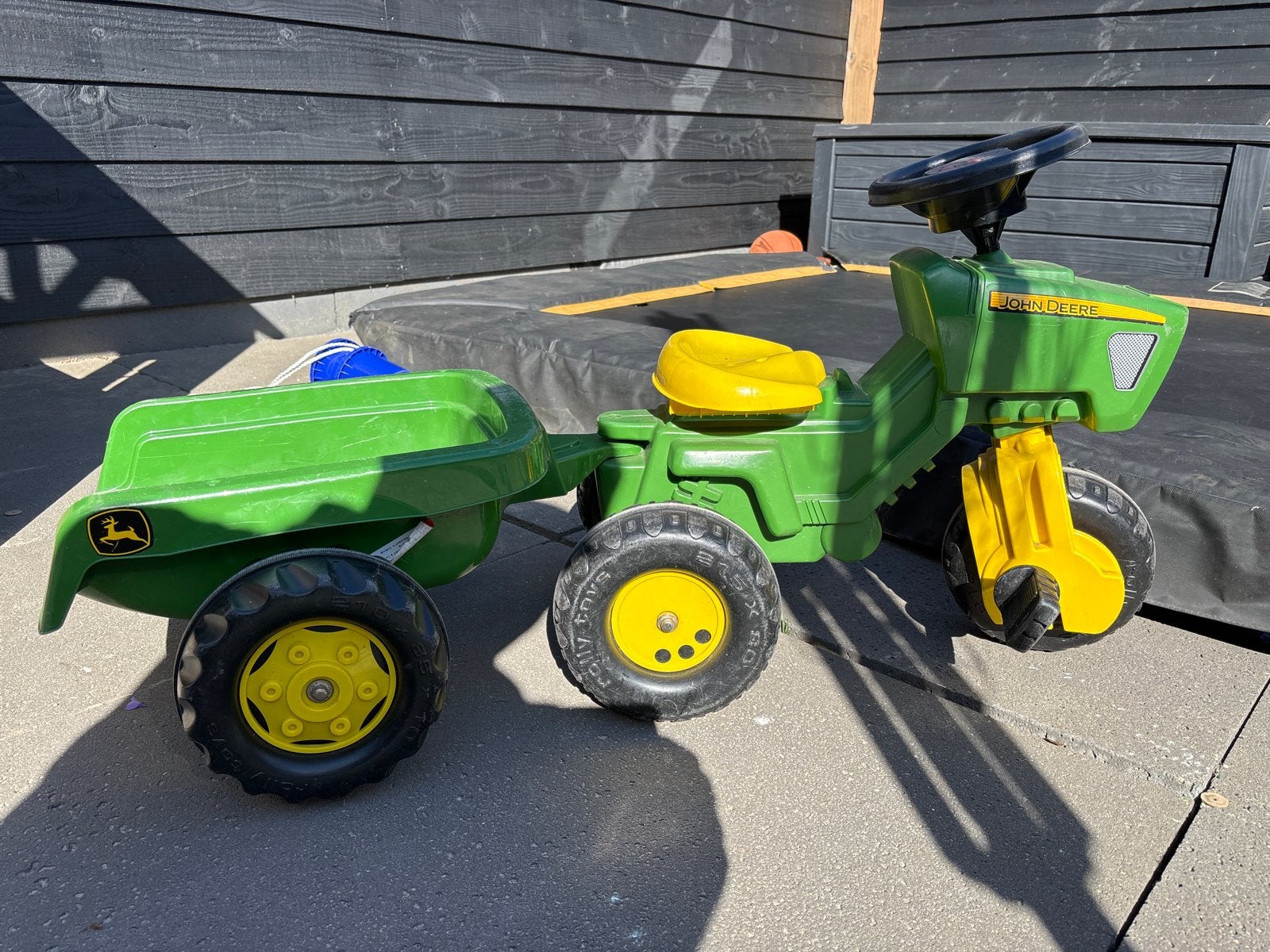 John Deere traptractor met aanhanger, Kinderen en Baby's, Speelgoed | Buiten | Voertuigen en Loopfietsen, Ophalen, Gebruikt, Trapvoertuig