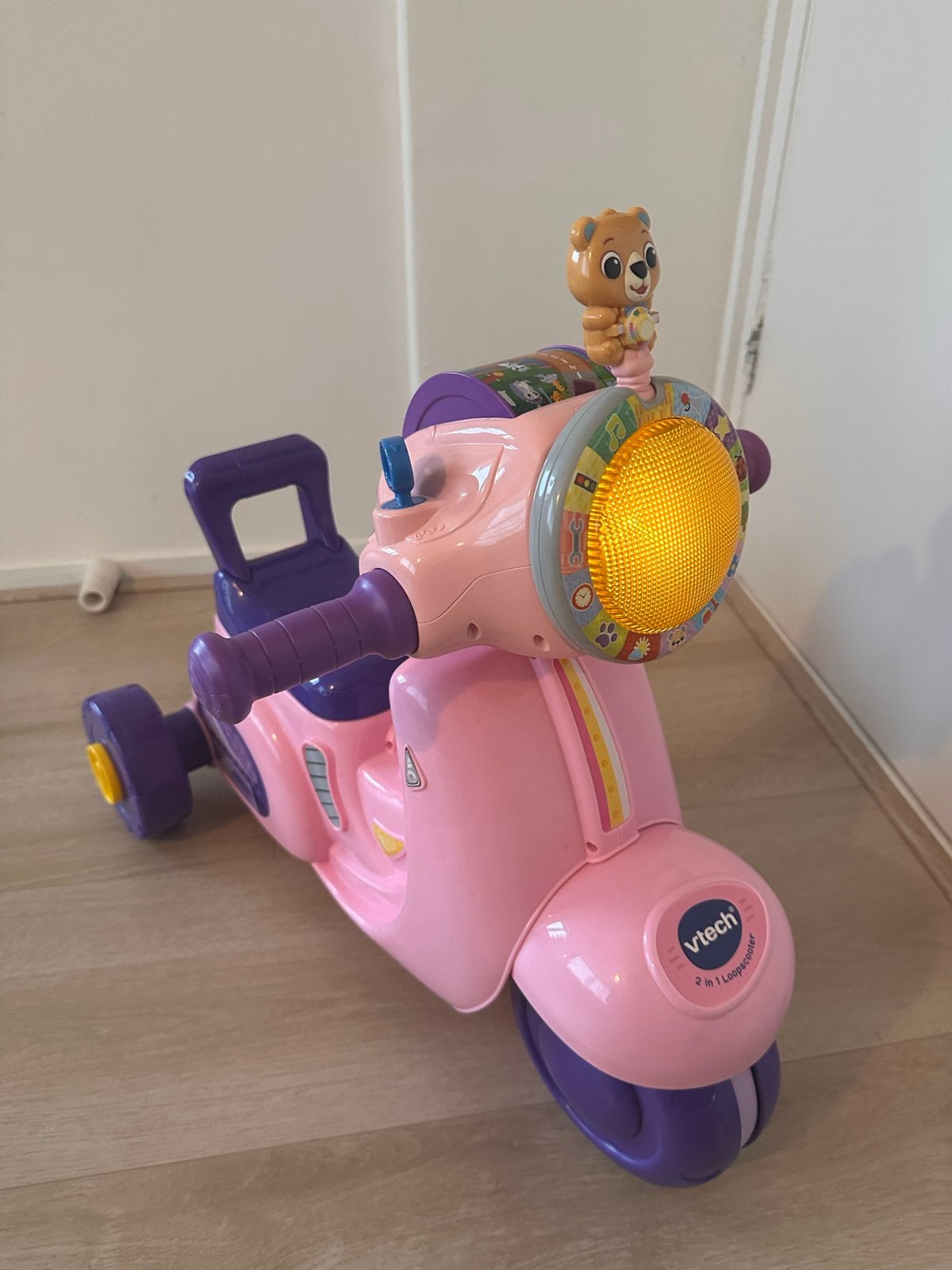 VTech 2-in-1 Loopscooter Roze - Zo goed als nieuw, Kinderen en Baby's, Ophalen, Zo goed als nieuw, 2 tot 4 jaar