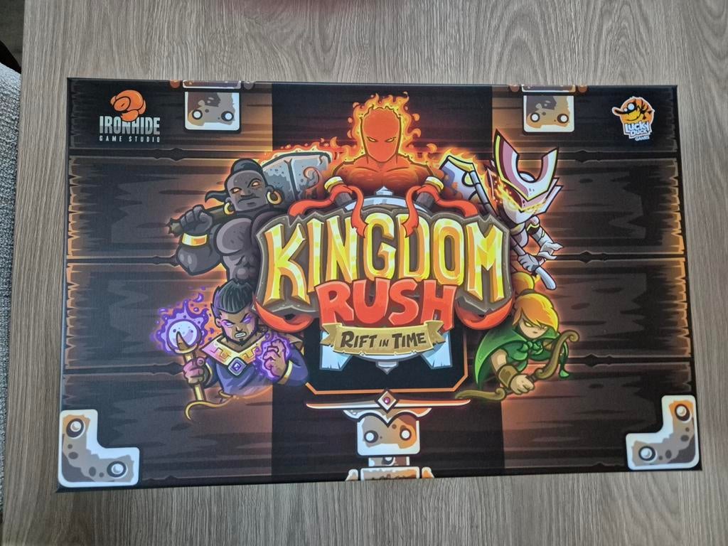 Kingdom rush rift in time emperor chest (compleet), Hobby en Vrije tijd, Gezelschapsspellen | Bordspellen, Verzenden, Nieuw