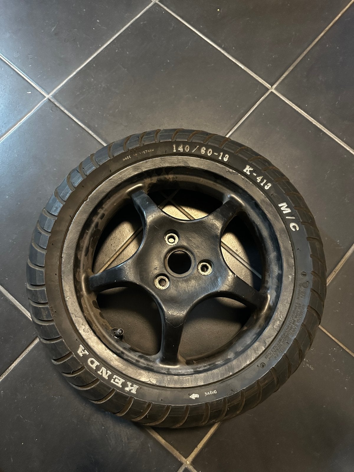Achterband wiel yamaha aerox, Ophalen of Verzenden, Zo goed als nieuw, Overige typen