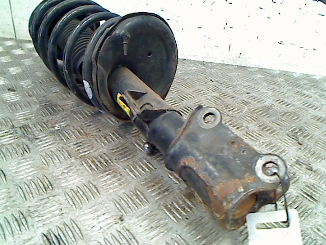 Veerpoot Links Voor Volvo V70 (SW) 2006 30683342A, Gebruikt, Siegburger Straße 229, Köln 50679, , Duitsland, Info@volvocars.com