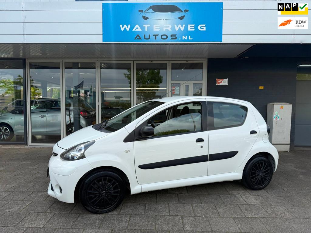 Toyota Aygo 1.0 VVT-i Comfort NAP|AIRCO|LM VELGEN, Euro 5, Stof, Gebruikt, Zwart