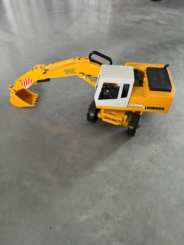 Bruder graafmachine, Ophalen of Verzenden, Gebruikt