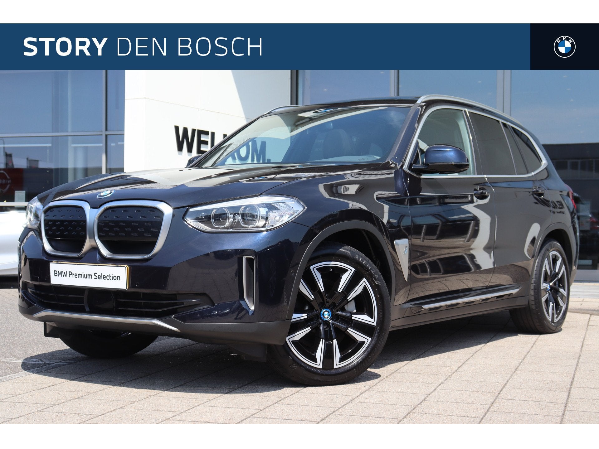 BMW iX3 Executive / Achteruitrijcamera / Stoelverwarming / L, Auto's, Dealer onderhouden, Achterwielaandrijving, Gebruikt, Zwart